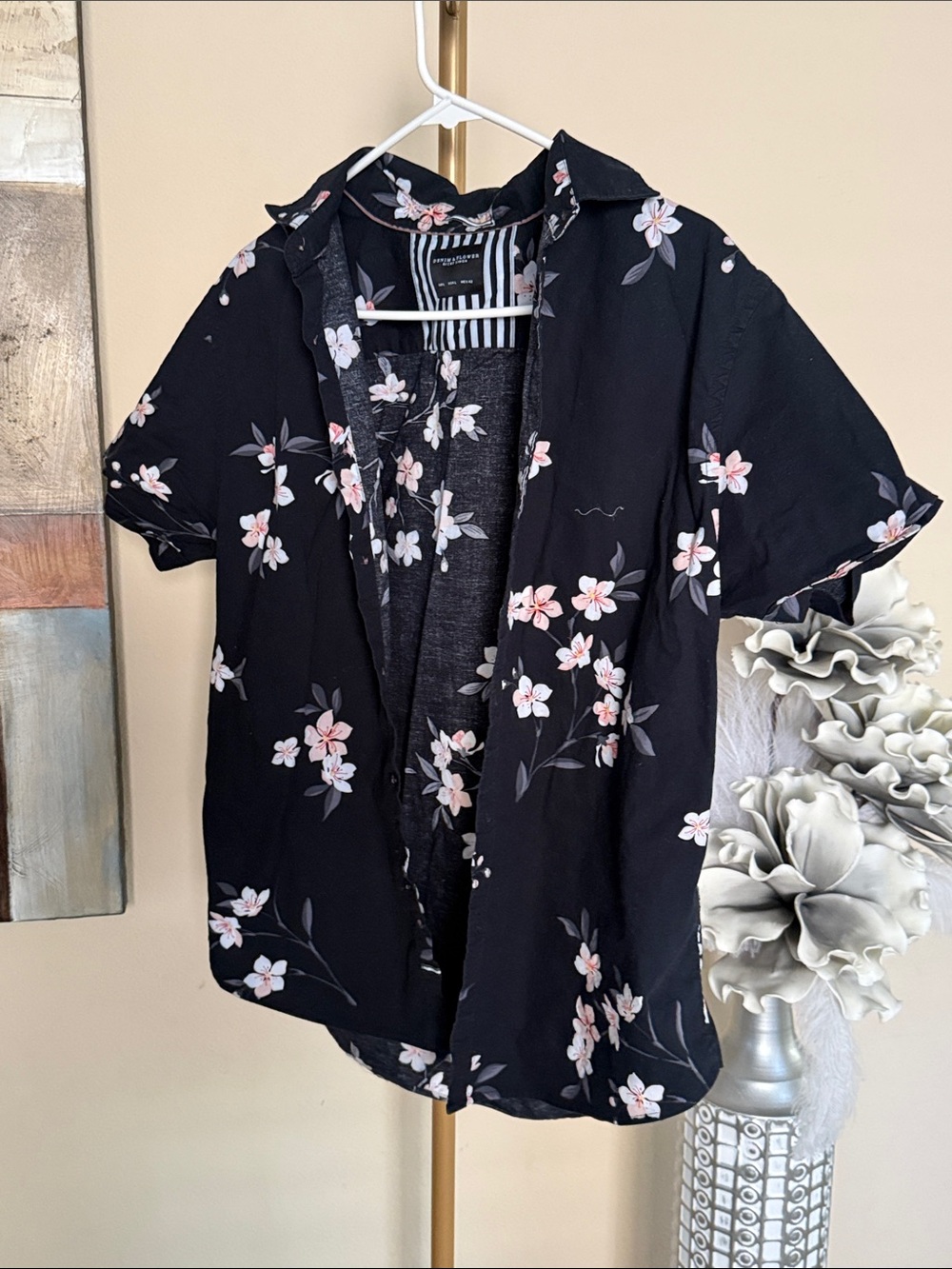 Denim & Flower Black Floral Short-Sleeve Button-Down with Pink Blossoms